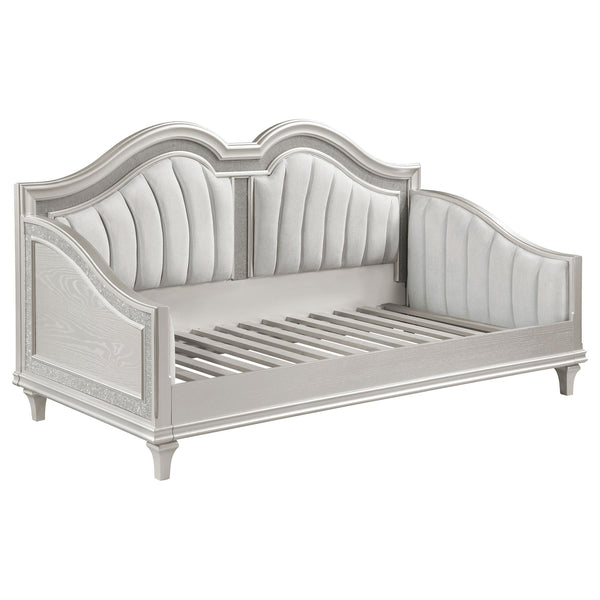 Aurelia - Twin Daybed With Trim Upholstery - Oak Aurelia - Twin Daybed With Trim Upholstery - Oak