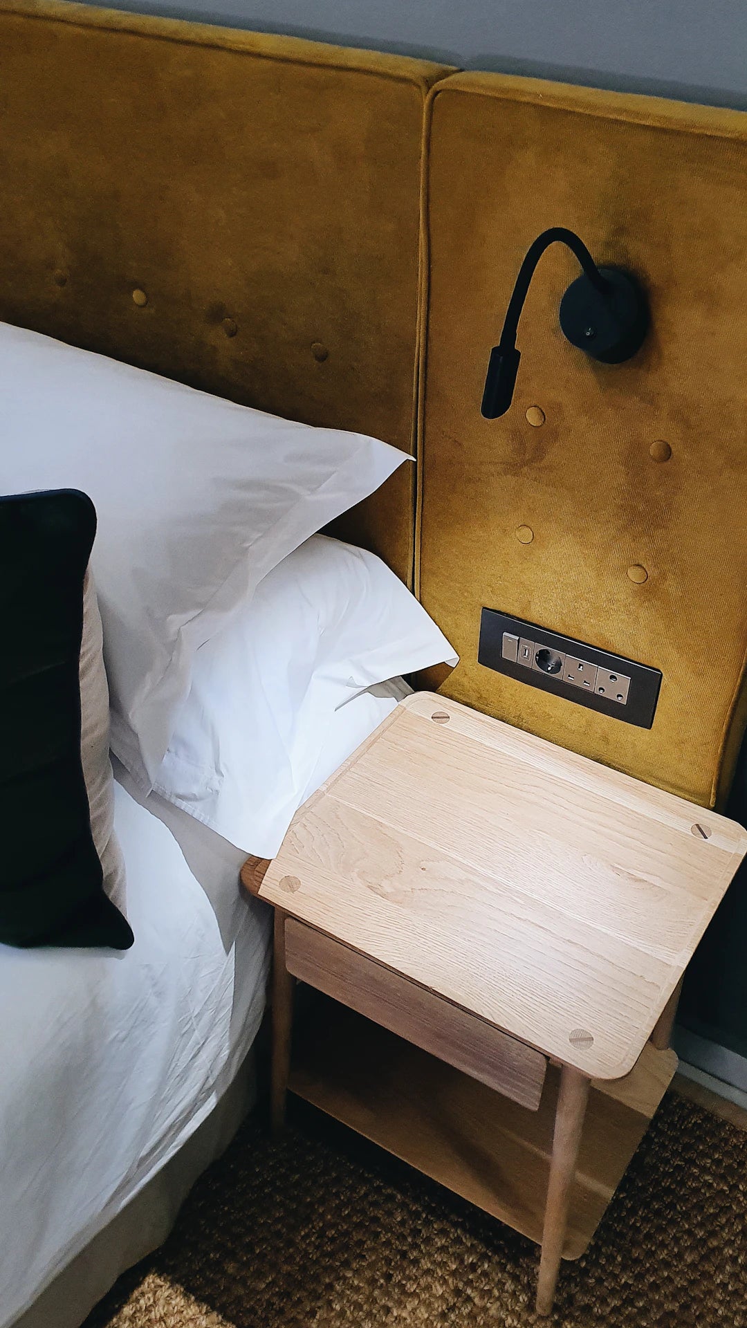 Stylish Compact Nightstands for Small Spaces