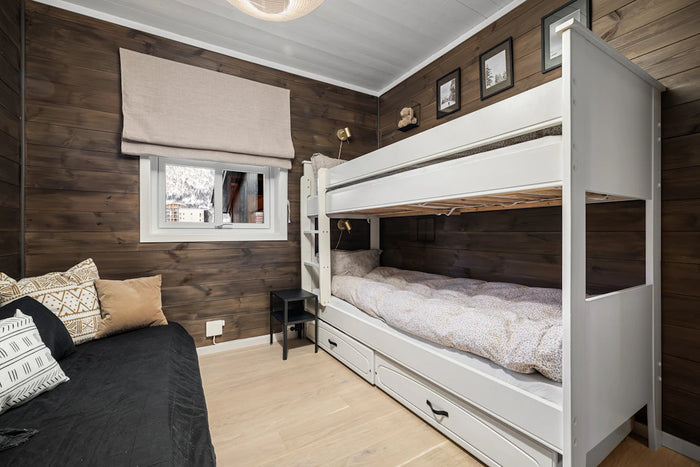 Space-Saving Bunk Beds with Storage Solutions for Kids