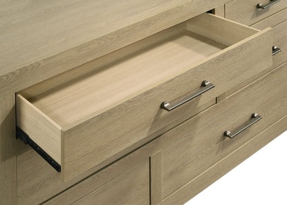 Hendricks 4-piece Eastern King Bedroom Set Light Oak