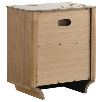 Leanne 5-piece Eastern King Bedroom Set Light Oak