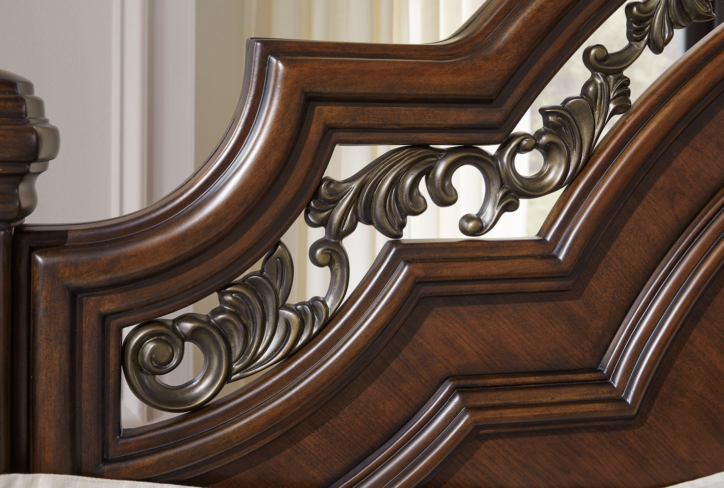 Lavinton - Poster Bed - The Sleep Loft - Online Mattress Showroom NYC